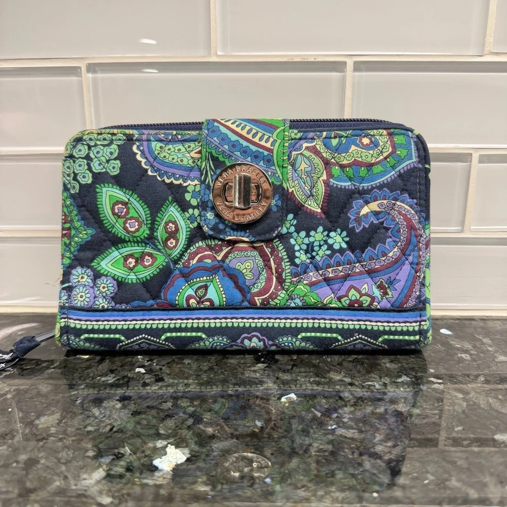 NWOT Vera Bradley Retired Pattern Turn Lock Wallet Blue/Green Paisley Print - Picture 6 of 6